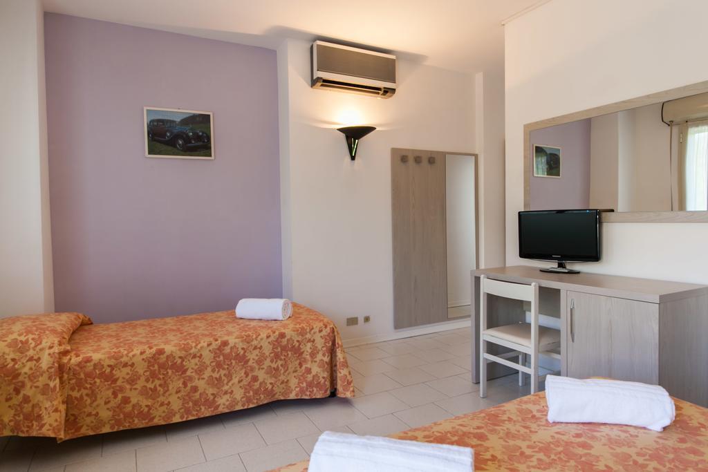 Hotel Suisse Milano Marittima Ngoại thất bức ảnh