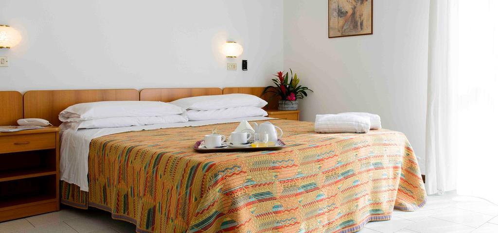Hotel Suisse Milano Marittima Ngoại thất bức ảnh