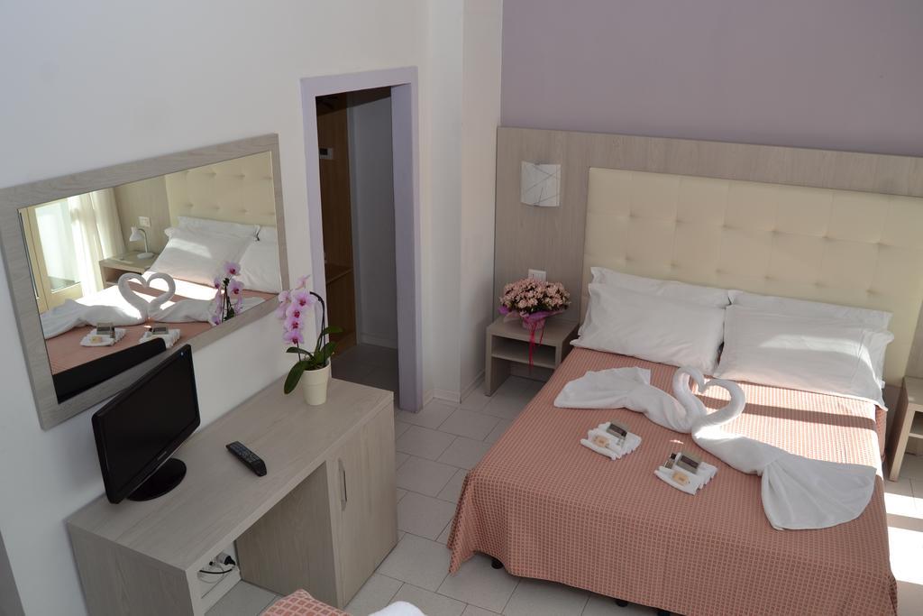 Hotel Suisse Milano Marittima Ngoại thất bức ảnh