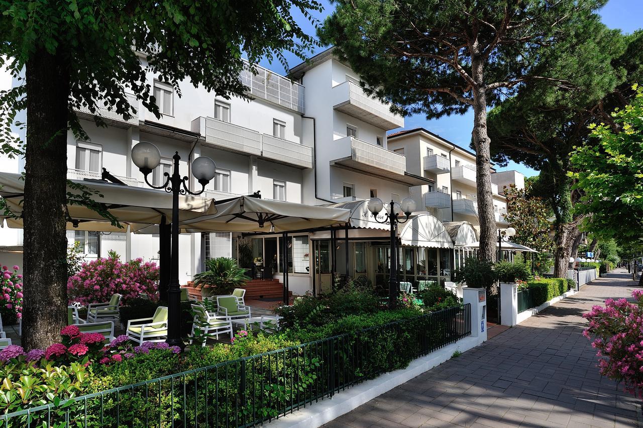 Hotel Suisse Milano Marittima Ngoại thất bức ảnh