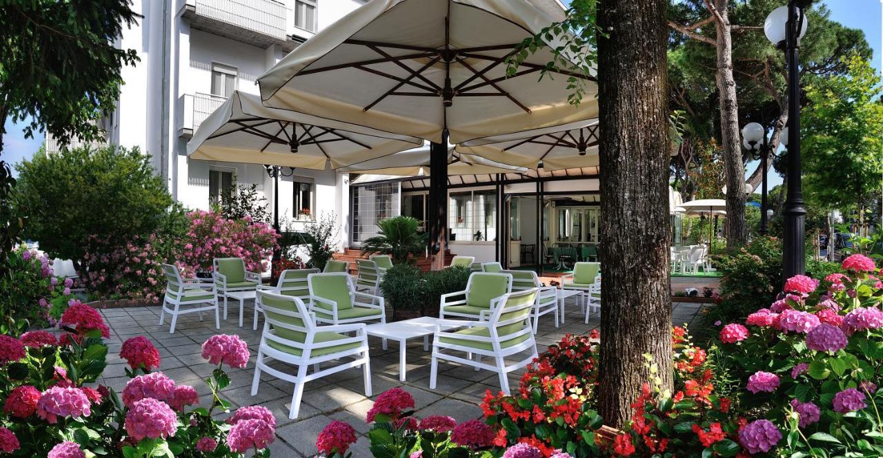 Hotel Suisse Milano Marittima Ngoại thất bức ảnh