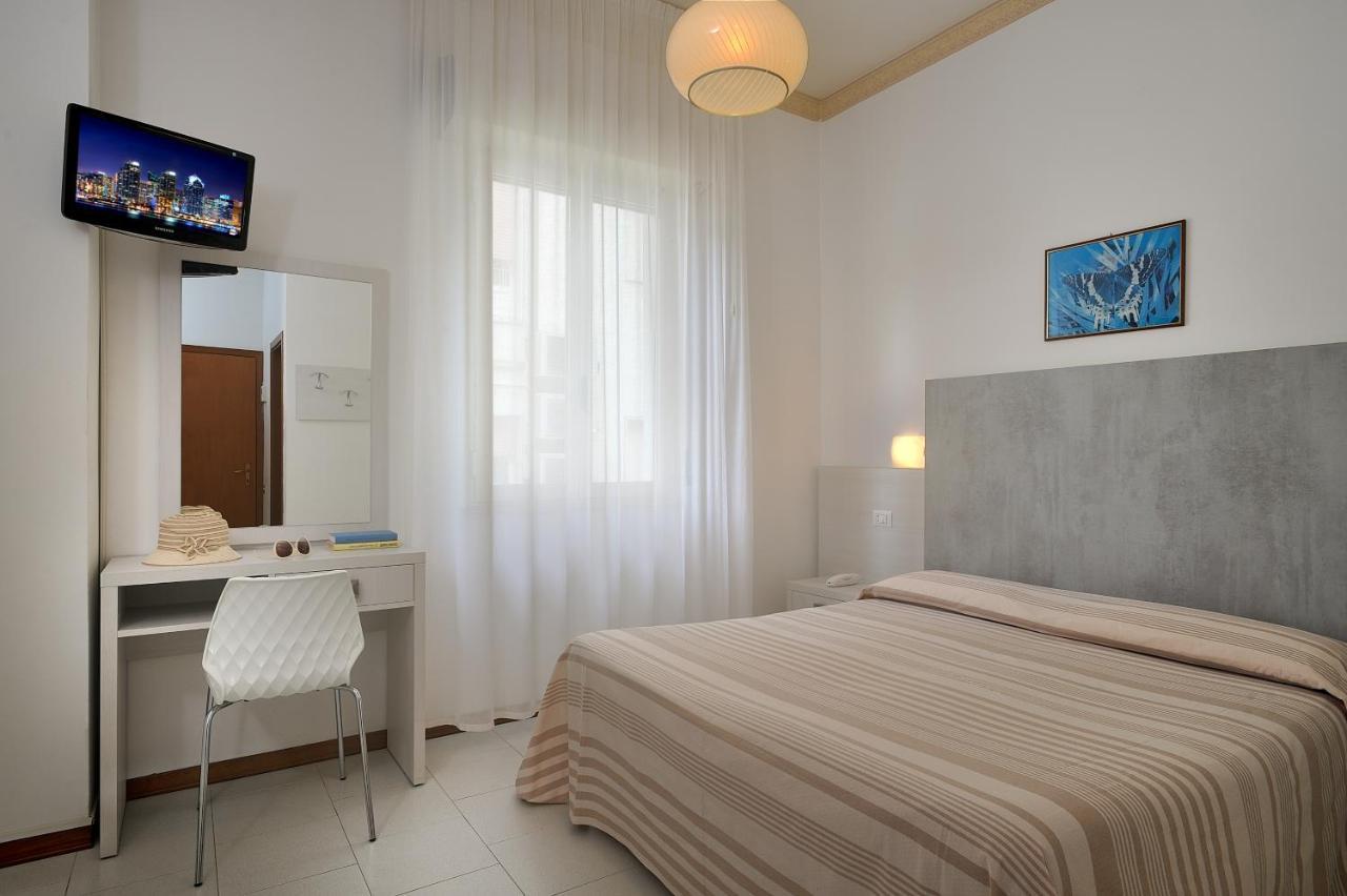Hotel Suisse Milano Marittima Ngoại thất bức ảnh