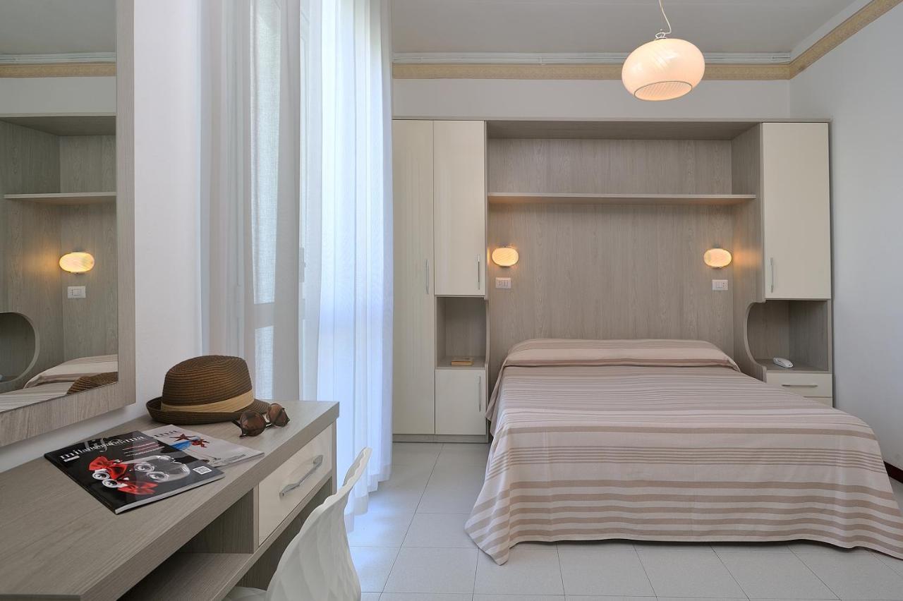 Hotel Suisse Milano Marittima Ngoại thất bức ảnh