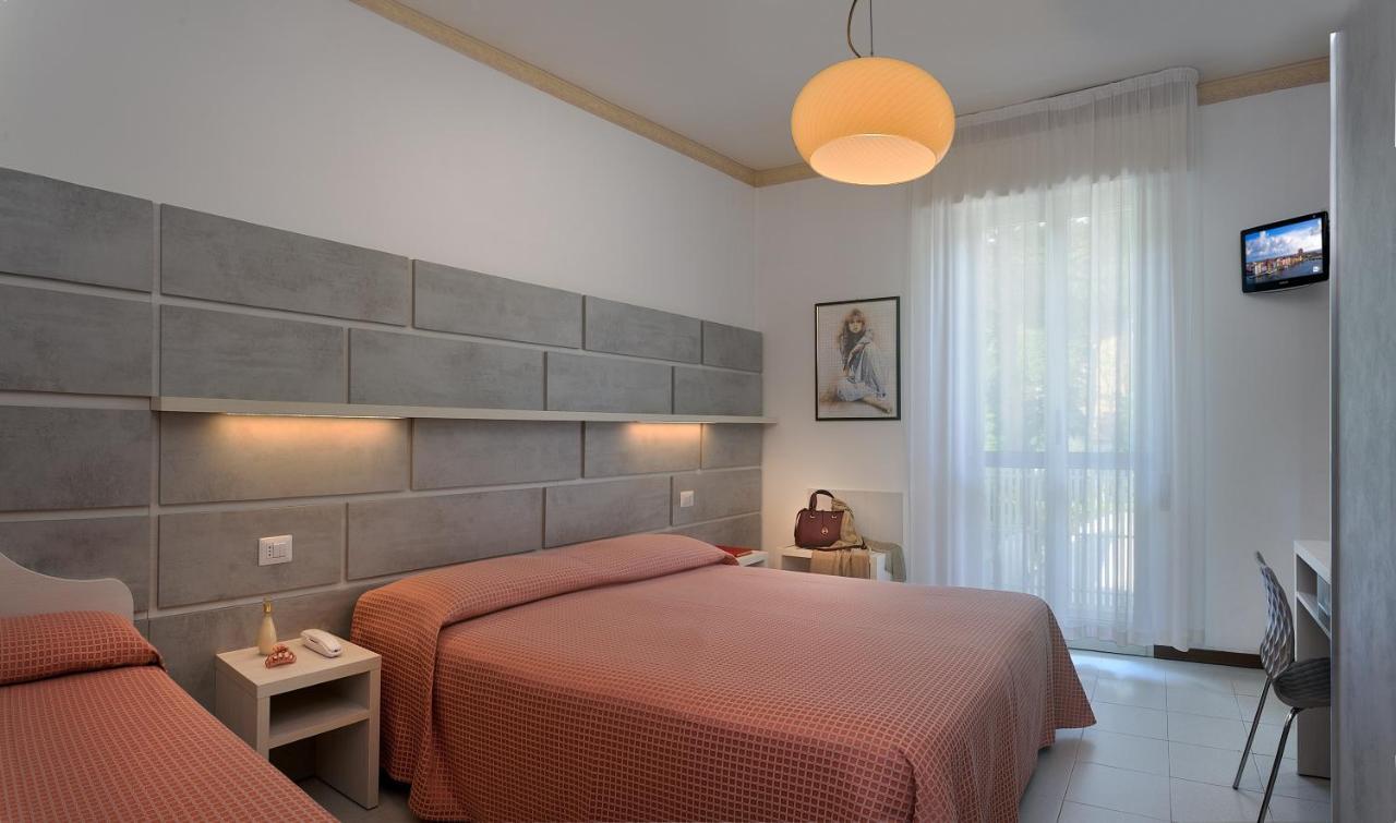 Hotel Suisse Milano Marittima Ngoại thất bức ảnh